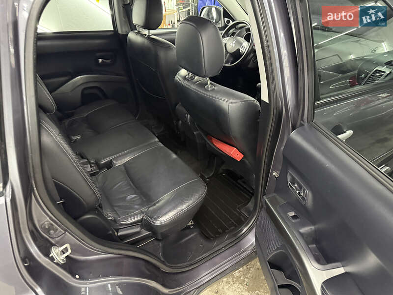 Позашляховик / Кросовер Mitsubishi Outlander 2008 в Кременці