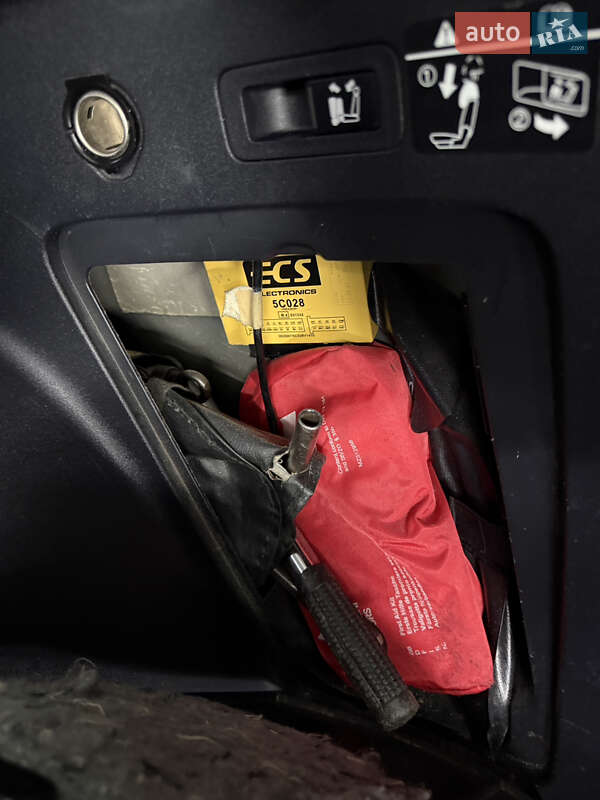 Позашляховик / Кросовер Mitsubishi Outlander 2008 в Кременці