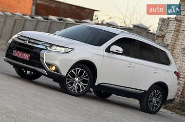 Позашляховик / Кросовер Mitsubishi Outlander 2016 в Самборі