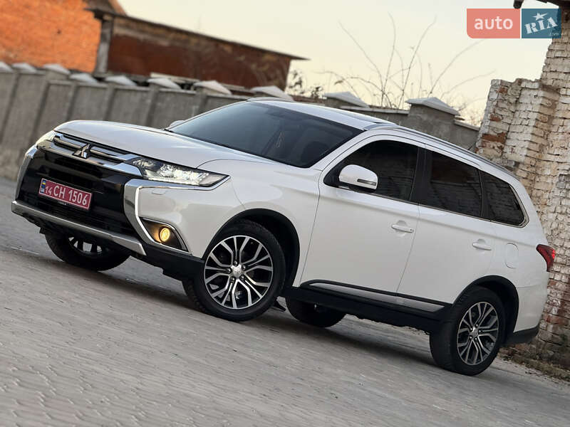 Внедорожник / Кроссовер Mitsubishi Outlander 2016 в Самборе фото 2 Внедорожник / Кроссовер Mitsubishi Outlander 2016 в Самборе