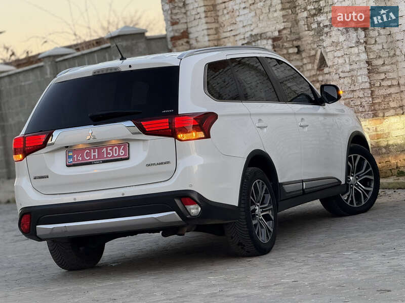Внедорожник / Кроссовер Mitsubishi Outlander 2016 в Самборе фото 22 Внедорожник / Кроссовер Mitsubishi Outlander 2016 в Самборе