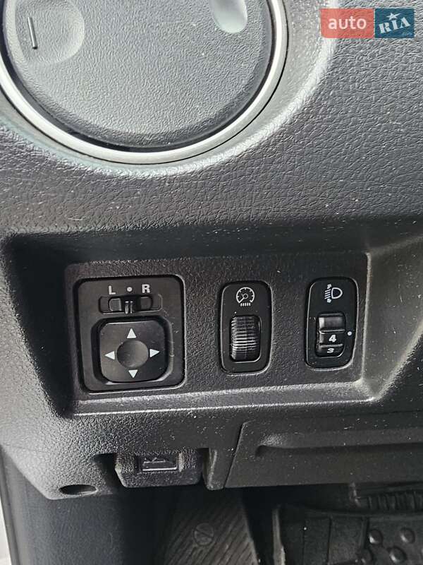 Внедорожник / Кроссовер Mitsubishi Outlander 2008 в Киеве фото 17 Внедорожник / Кроссовер Mitsubishi Outlander 2008 в Киеве