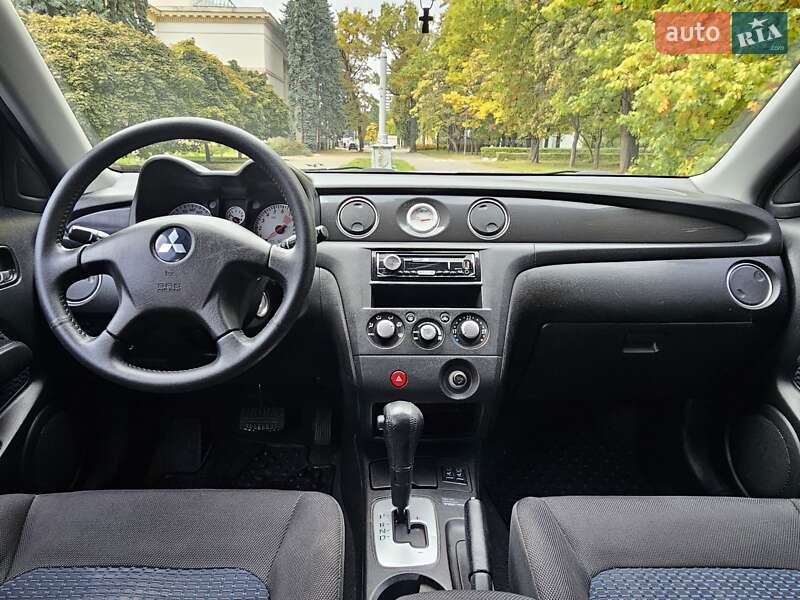 Внедорожник / Кроссовер Mitsubishi Outlander 2008 в Киеве фото 22 Внедорожник / Кроссовер Mitsubishi Outlander 2008 в Киеве