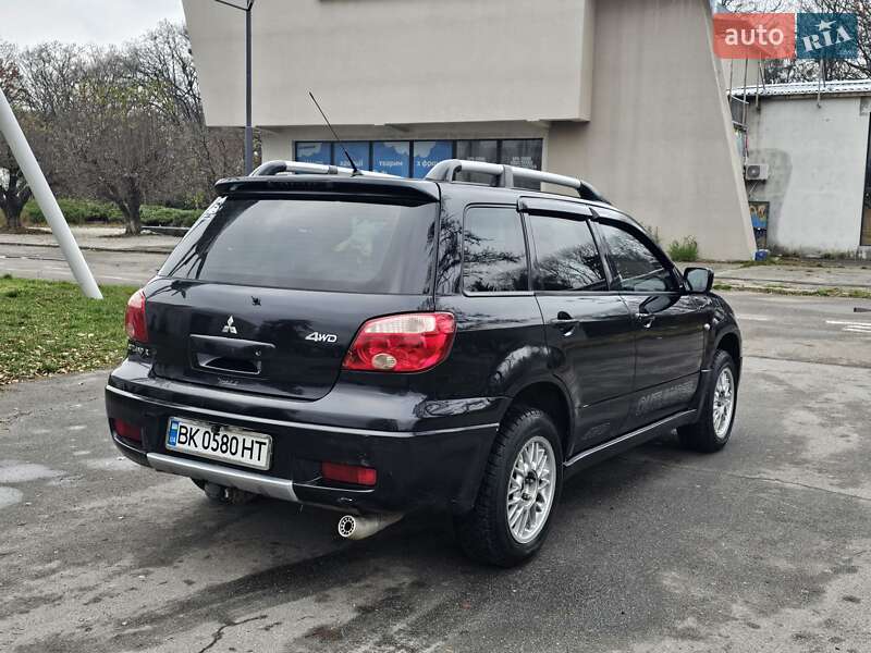 Внедорожник / Кроссовер Mitsubishi Outlander 2007 в Киеве