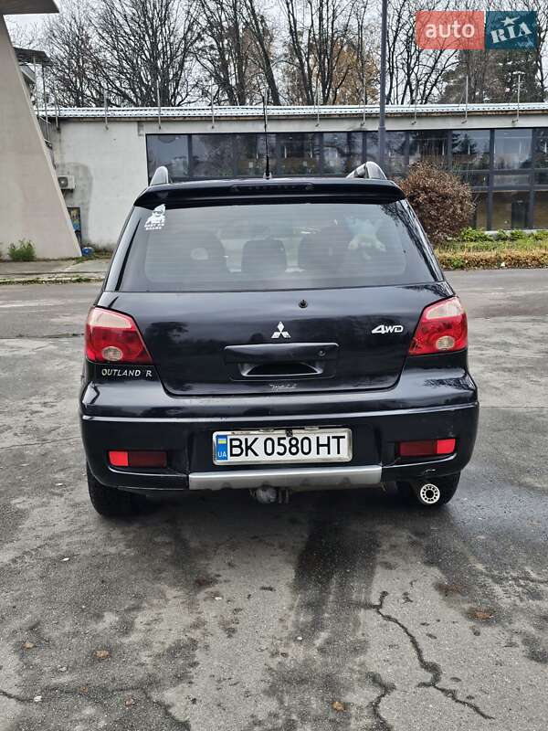 Внедорожник / Кроссовер Mitsubishi Outlander 2007 в Киеве