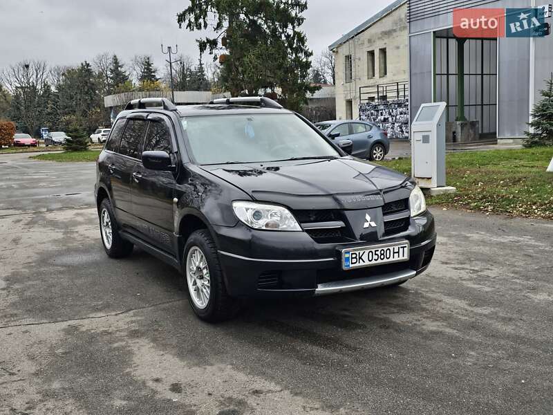 Внедорожник / Кроссовер Mitsubishi Outlander 2007 в Киеве
