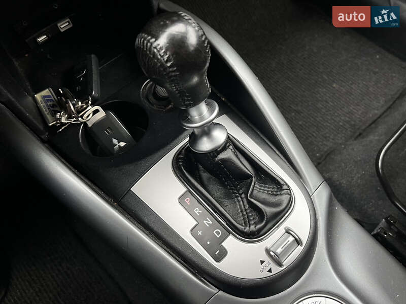 Внедорожник / Кроссовер Mitsubishi Outlander 2012 в Луцке фото 29 Внедорожник / Кроссовер Mitsubishi Outlander 2012 в Луцке