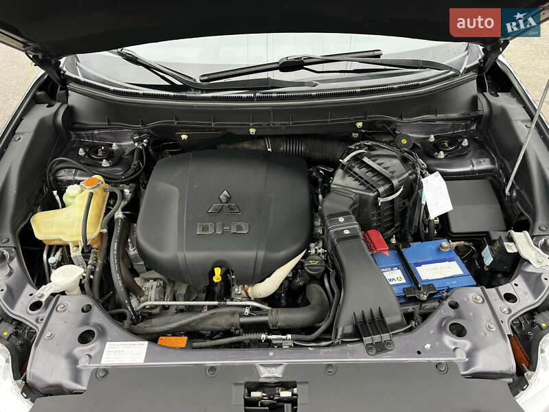 Внедорожник / Кроссовер Mitsubishi Outlander 2012 в Луцке фото 38 Внедорожник / Кроссовер Mitsubishi Outlander 2012 в Луцке