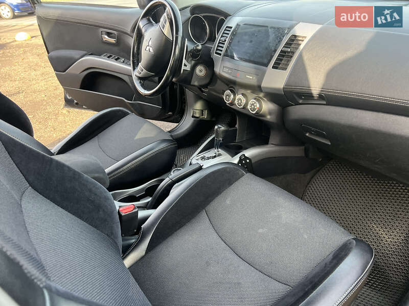 Внедорожник / Кроссовер Mitsubishi Outlander 2010 в Ивано-Франковске фото 23 Внедорожник / Кроссовер Mitsubishi Outlander 2010 в Ивано-Франковске