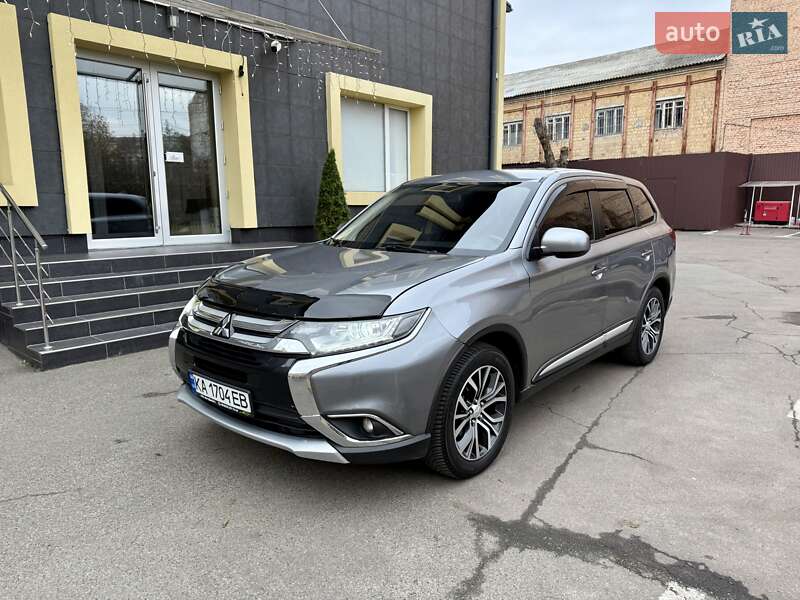 Внедорожник / Кроссовер Mitsubishi Outlander 2020 в Киеве фото 4 Внедорожник / Кроссовер Mitsubishi Outlander 2020 в Киеве