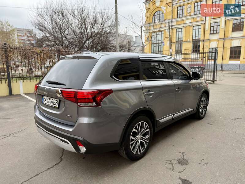 Внедорожник / Кроссовер Mitsubishi Outlander 2020 в Киеве фото 8 Внедорожник / Кроссовер Mitsubishi Outlander 2020 в Киеве