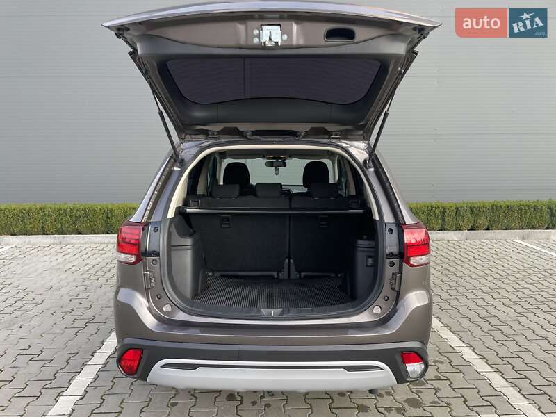 Внедорожник / Кроссовер Mitsubishi Outlander 2021 в Черновцах фото 8 Внедорожник / Кроссовер Mitsubishi Outlander 2021 в Черновцах