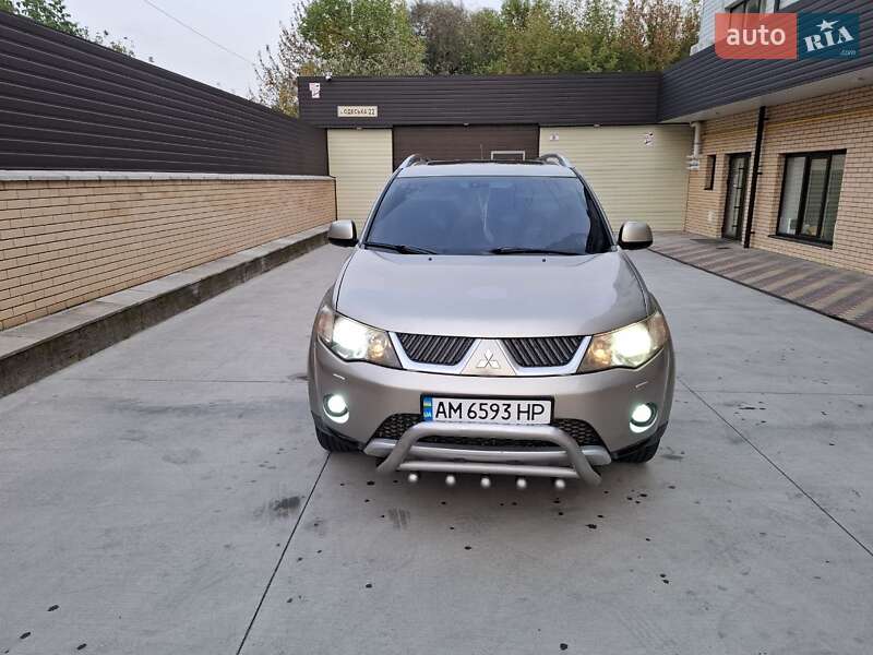 Внедорожник / Кроссовер Mitsubishi Outlander 2008 в Бердичеве