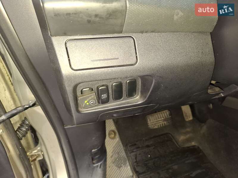 Внедорожник / Кроссовер Mitsubishi Outlander 2008 в Бердичеве