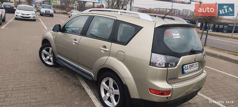 Внедорожник / Кроссовер Mitsubishi Outlander 2009 в Киеве