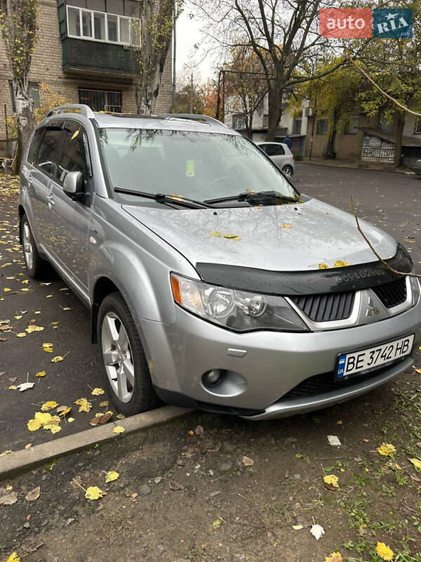 Позашляховик / Кросовер Mitsubishi Outlander 2007 в Миколаєві