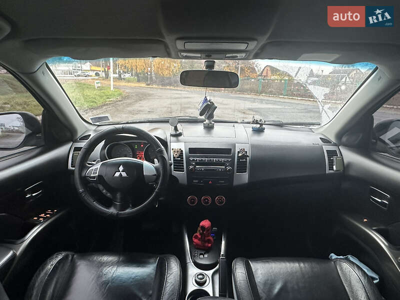 Внедорожник / Кроссовер Mitsubishi Outlander 2007 в Полтаве фото 10 Внедорожник / Кроссовер Mitsubishi Outlander 2007 в Полтаве