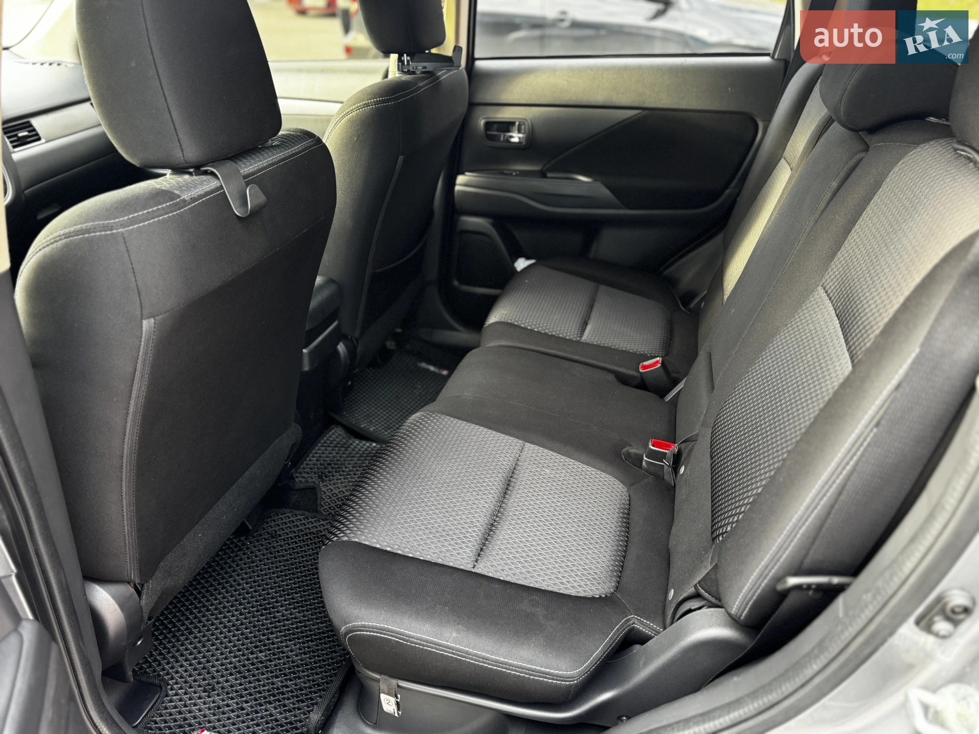 2017 Mitsubishi Outlander - мініатюра 8