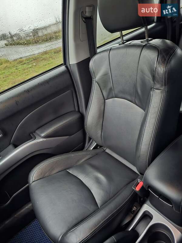 Внедорожник / Кроссовер Mitsubishi Outlander 2008 в Киеве фото 6 Внедорожник / Кроссовер Mitsubishi Outlander 2008 в Киеве