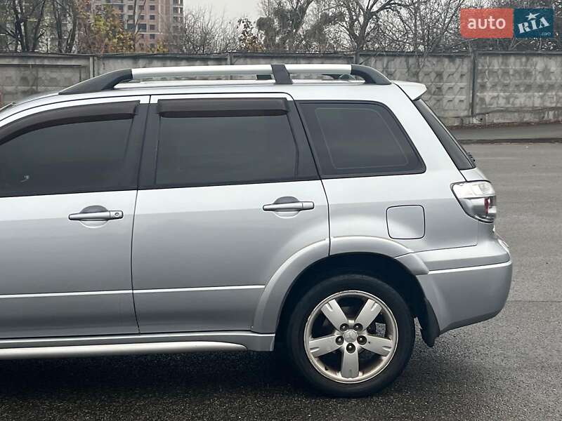 Позашляховик / Кросовер Mitsubishi Outlander 2008 в Києві