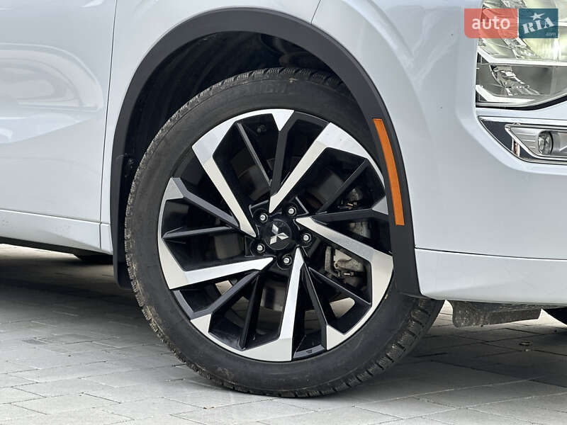 Внедорожник / Кроссовер Mitsubishi Outlander 2021 в Ужгороде фото 4 Внедорожник / Кроссовер Mitsubishi Outlander 2021 в Ужгороде