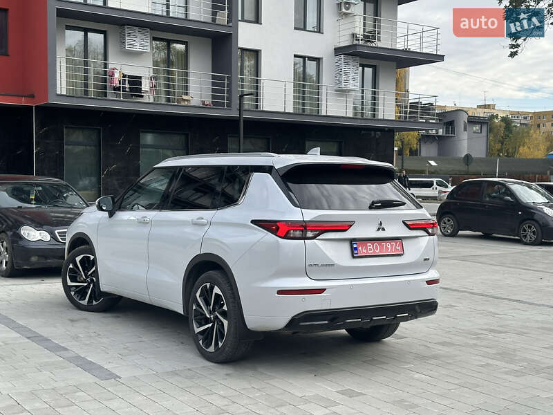Внедорожник / Кроссовер Mitsubishi Outlander 2021 в Ужгороде фото 5 Внедорожник / Кроссовер Mitsubishi Outlander 2021 в Ужгороде