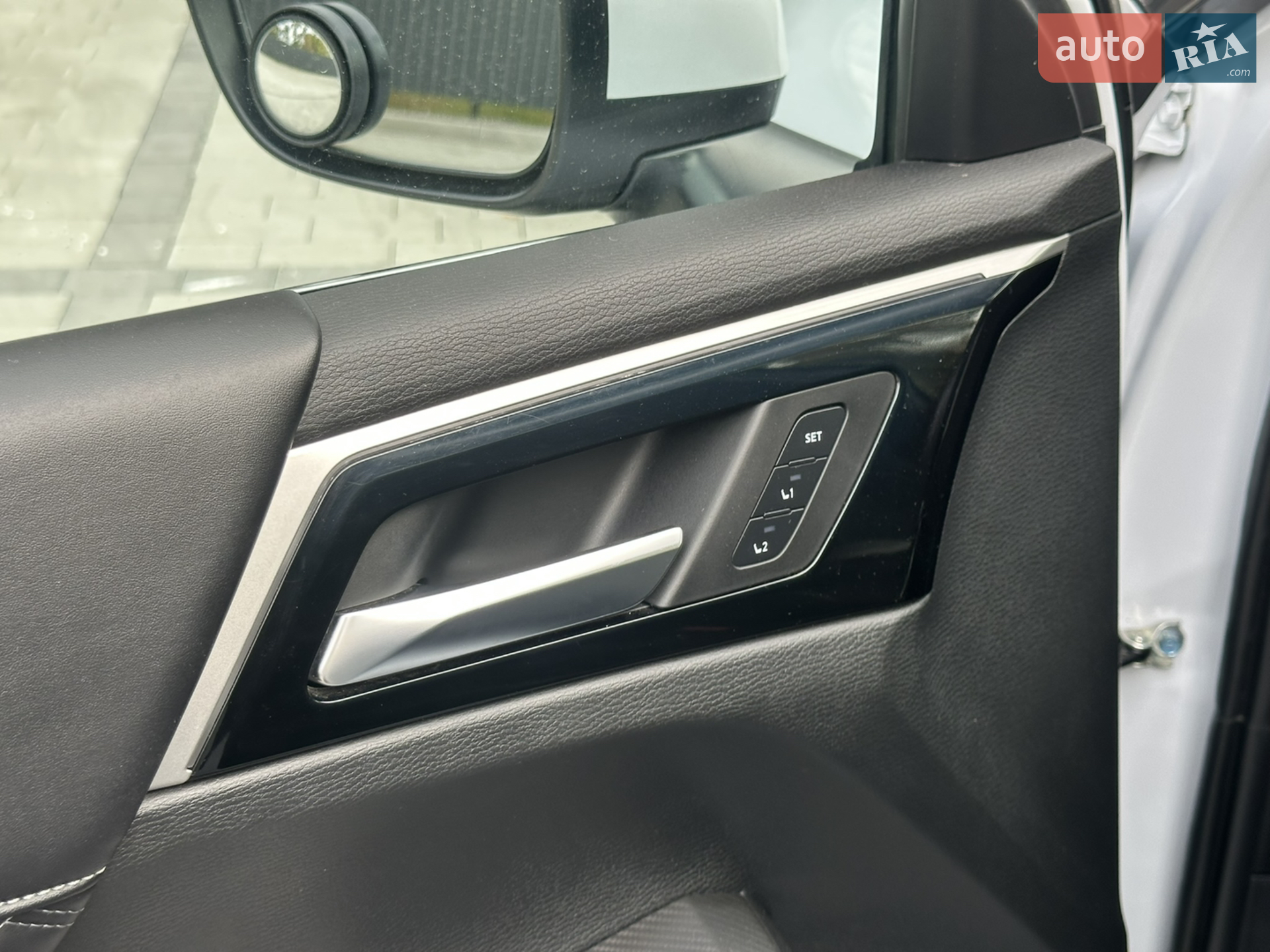 2021 Mitsubishi Outlander - мініатюра 19