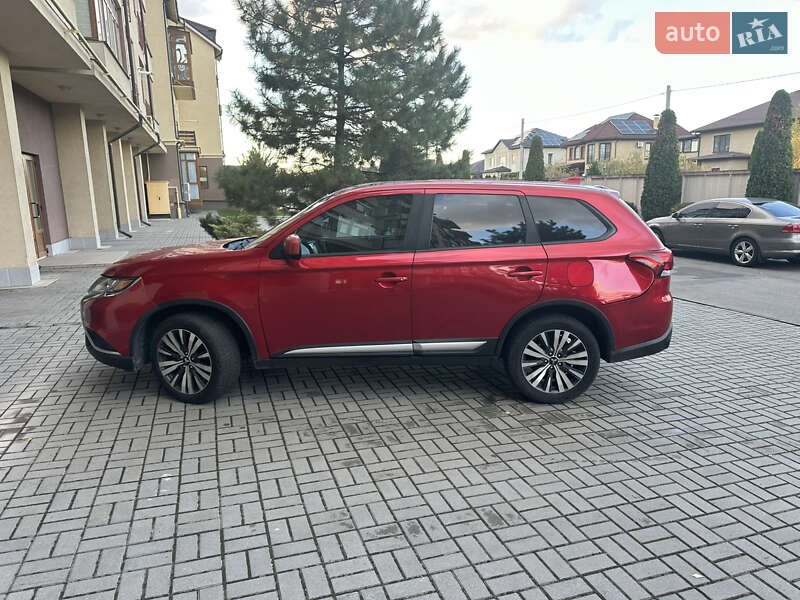 Mitsubishi Outlander 2019