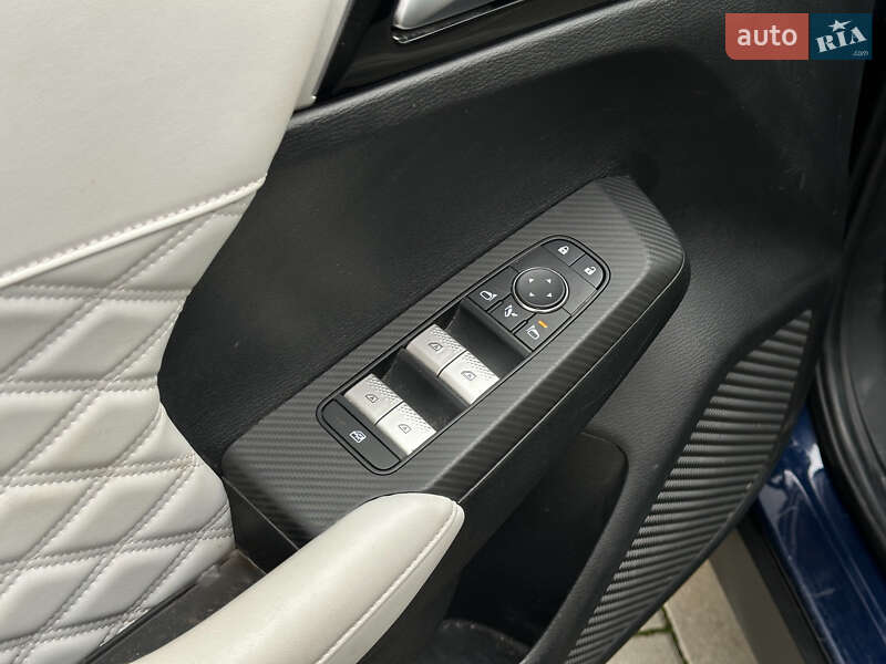 Позашляховик / Кросовер Mitsubishi Outlander 2023 в Львові