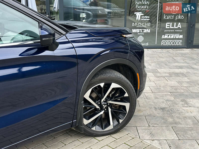 Позашляховик / Кросовер Mitsubishi Outlander 2023 в Львові