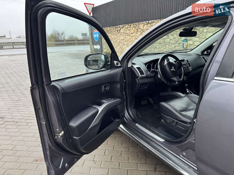 Внедорожник / Кроссовер Mitsubishi Outlander 2010 в Тернополе