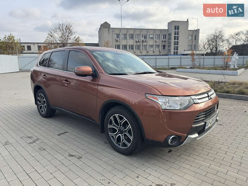 Внедорожник / Кроссовер Mitsubishi Outlander 2015 в Виннице фото 3 Внедорожник / Кроссовер Mitsubishi Outlander 2015 в Виннице
