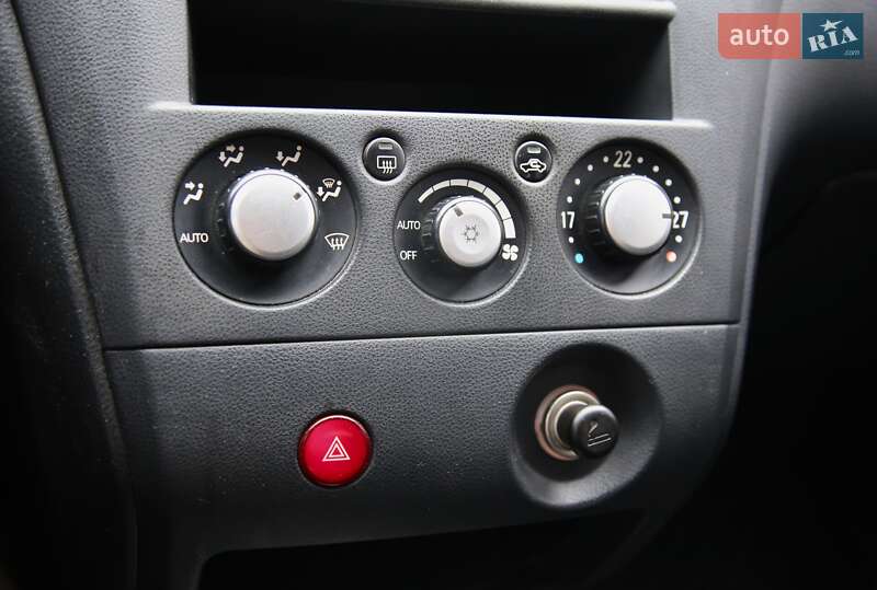 Внедорожник / Кроссовер Mitsubishi Outlander 2006 в Харькове