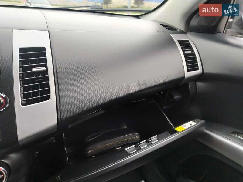 Позашляховик / Кросовер Mitsubishi Outlander 2010 в Вінниці