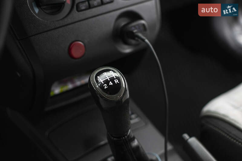 Позашляховик / Кросовер Mitsubishi Outlander 2008 в Самборі фото 27 Позашляховик / Кросовер Mitsubishi Outlander 2008 в Самборі