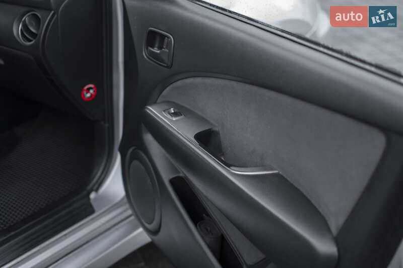 Позашляховик / Кросовер Mitsubishi Outlander 2008 в Самборі фото 32 Позашляховик / Кросовер Mitsubishi Outlander 2008 в Самборі