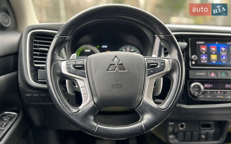 Внедорожник / Кроссовер Mitsubishi Outlander 2018 в Львове