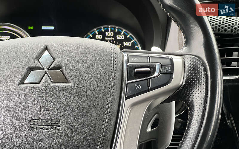 Внедорожник / Кроссовер Mitsubishi Outlander 2018 в Львове