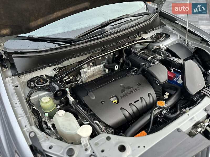 Внедорожник / Кроссовер Mitsubishi Outlander 2008 в Виннице