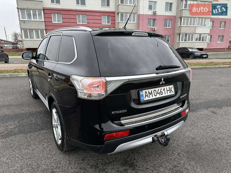 Позашляховик / Кросовер Mitsubishi Outlander 2015 в Вінниці