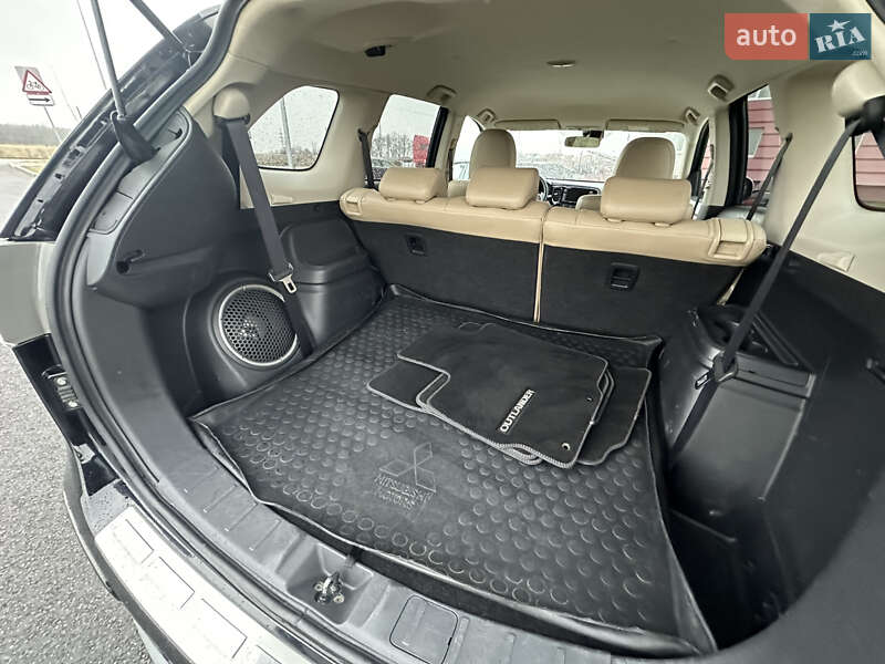 Позашляховик / Кросовер Mitsubishi Outlander 2015 в Вінниці