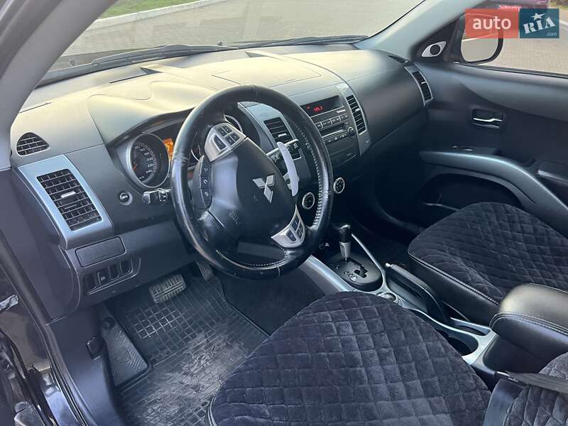 Внедорожник / Кроссовер Mitsubishi Outlander 2007 в Великодолинском