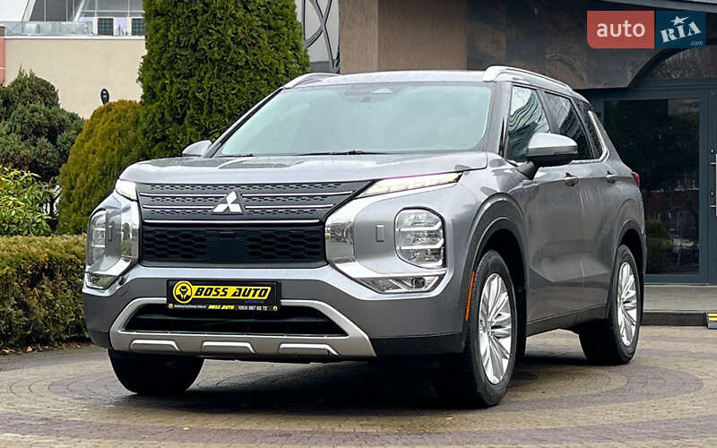 Внедорожник / Кроссовер Mitsubishi Outlander 2021 в Львове