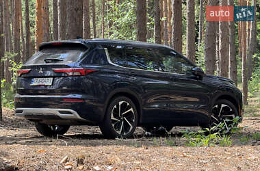 Внедорожник / Кроссовер Mitsubishi Outlander 2021 в Киеве