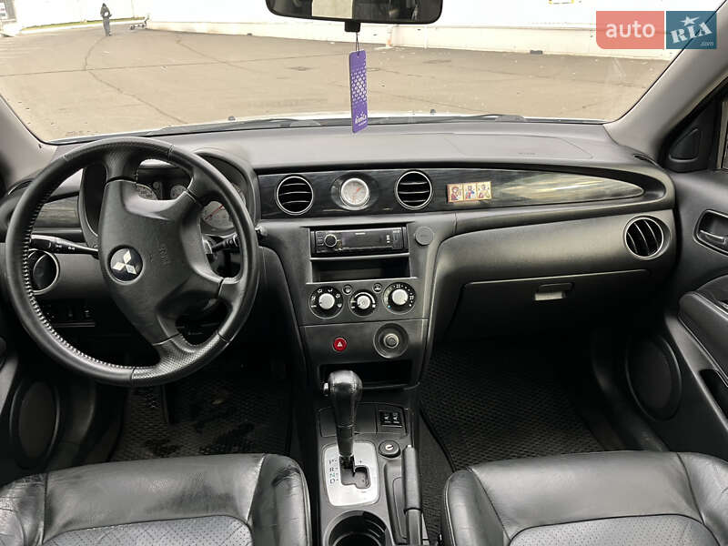 Позашляховик / Кросовер Mitsubishi Outlander 2004 в Білгороді-Дністровському фото 7 Позашляховик / Кросовер Mitsubishi Outlander 2004 в Білгороді-Дністровському