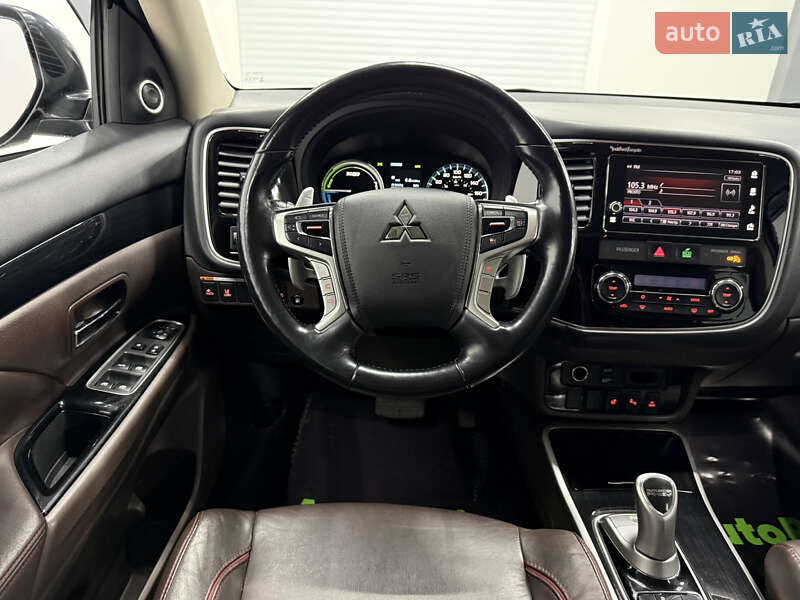 Позашляховик / Кросовер Mitsubishi Outlander 2018 в Одесі