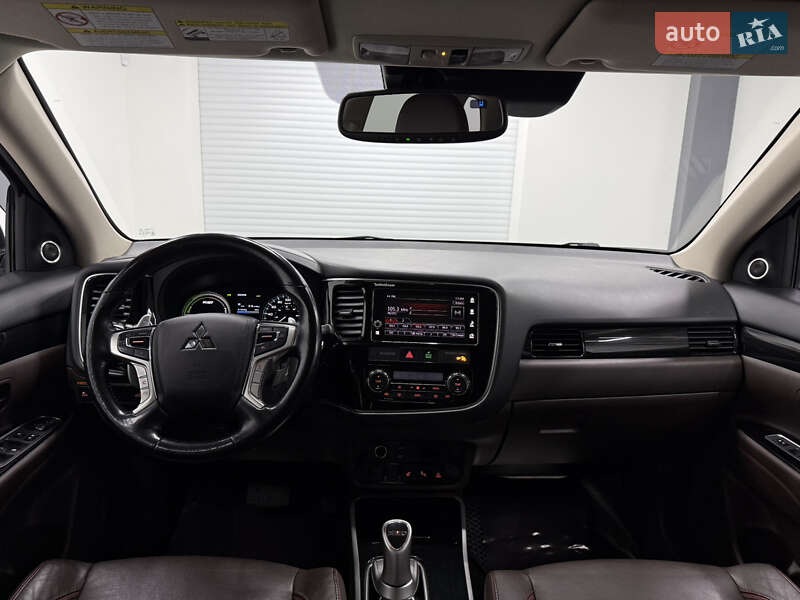 Позашляховик / Кросовер Mitsubishi Outlander 2018 в Одесі