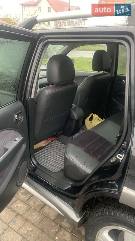 Позашляховик / Кросовер Mitsubishi Outlander 2004 в Кам'янець-Подільському