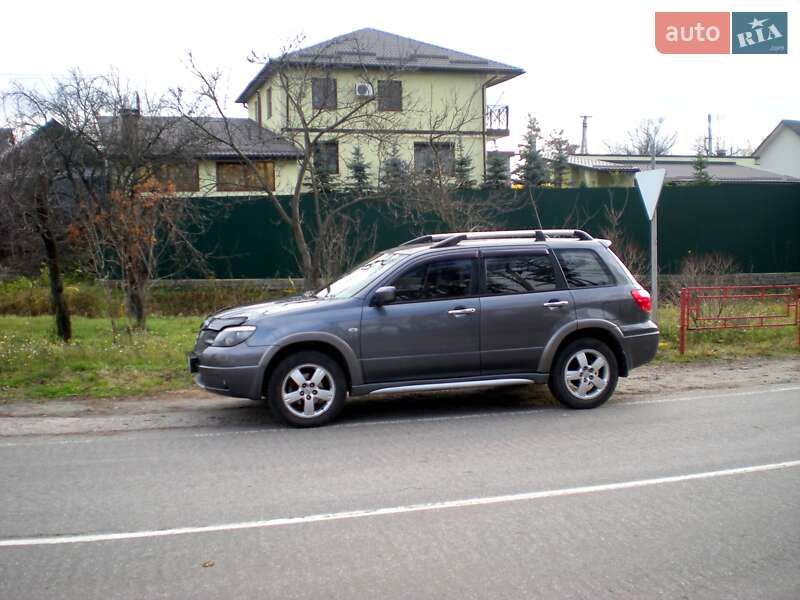 Внедорожник / Кроссовер Mitsubishi Outlander 2006 в Харькове