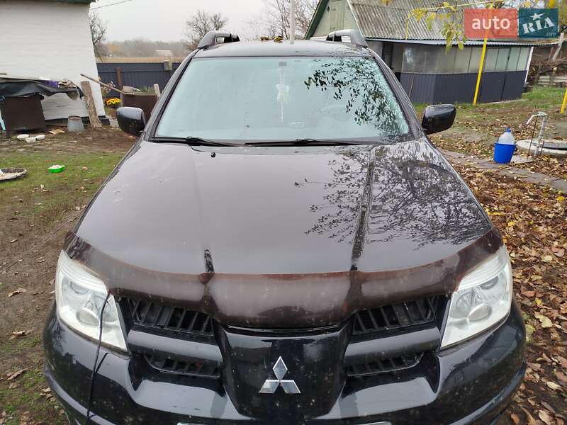Позашляховик / Кросовер Mitsubishi Outlander 2009 в Києві